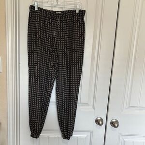 Merona higher mid rise floral joggers